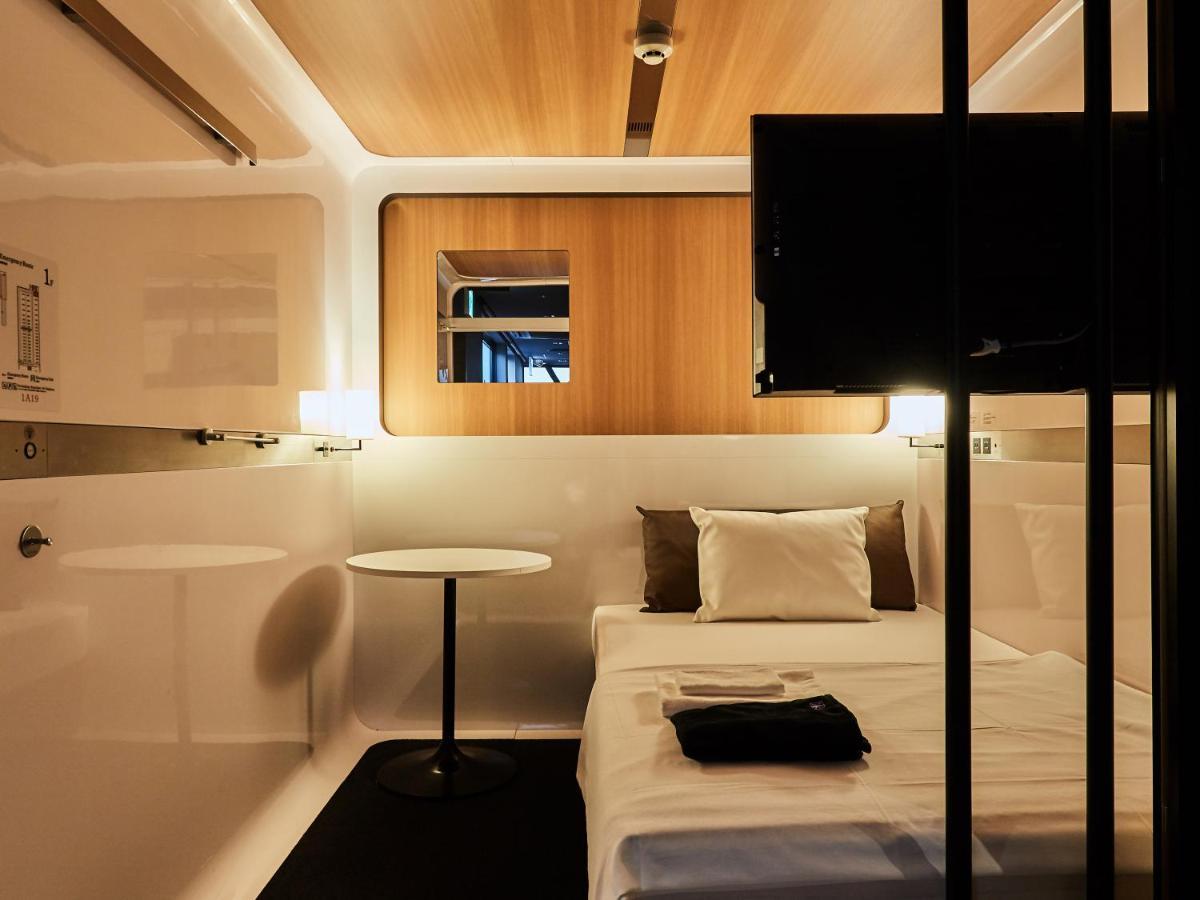 First Cabin Nishi Umeda Osaka Dış mekan fotoğraf